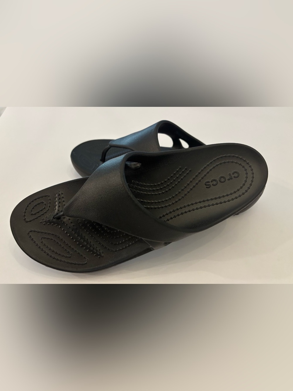 CROCS Women's Black Slip-On Thong Sandals